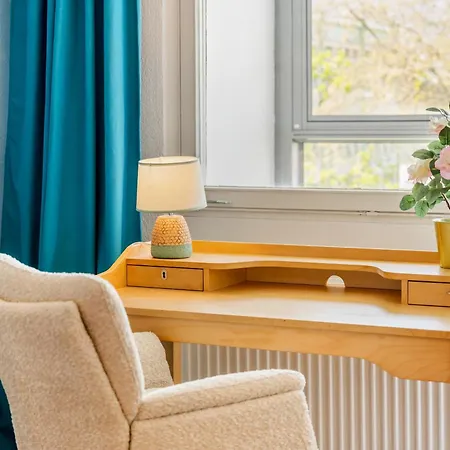 Stilvolles City-apartment Mit Balkon & Parkplatz, Naehe Frankfurt *