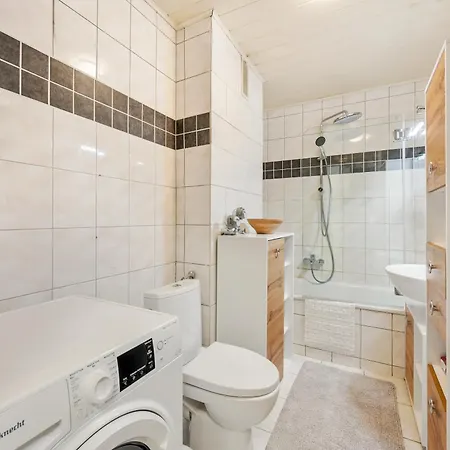 Stilvolles City-apartment Mit Balkon & Parkplatz, Naehe Frankfurt 美茵河畔哈瑙