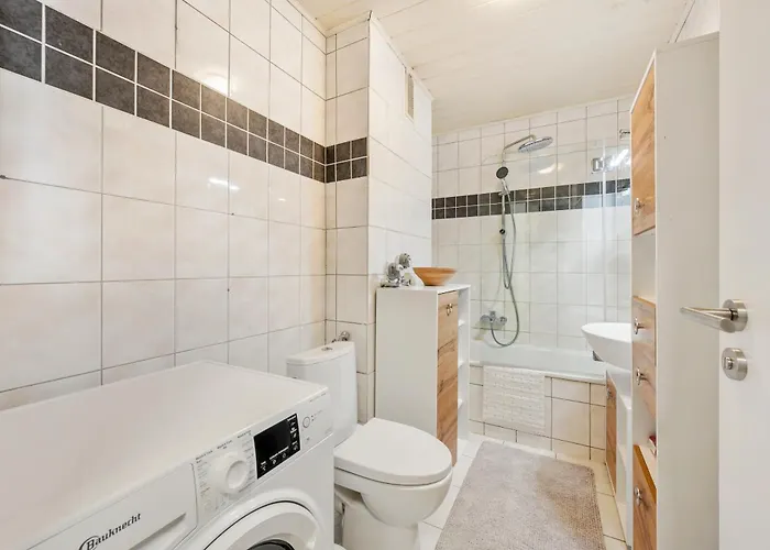 Wohnen Auf Zeit, Stilvolles Apartment Mit Balkon & Parkplatz Nahe Frankfurt Hanau